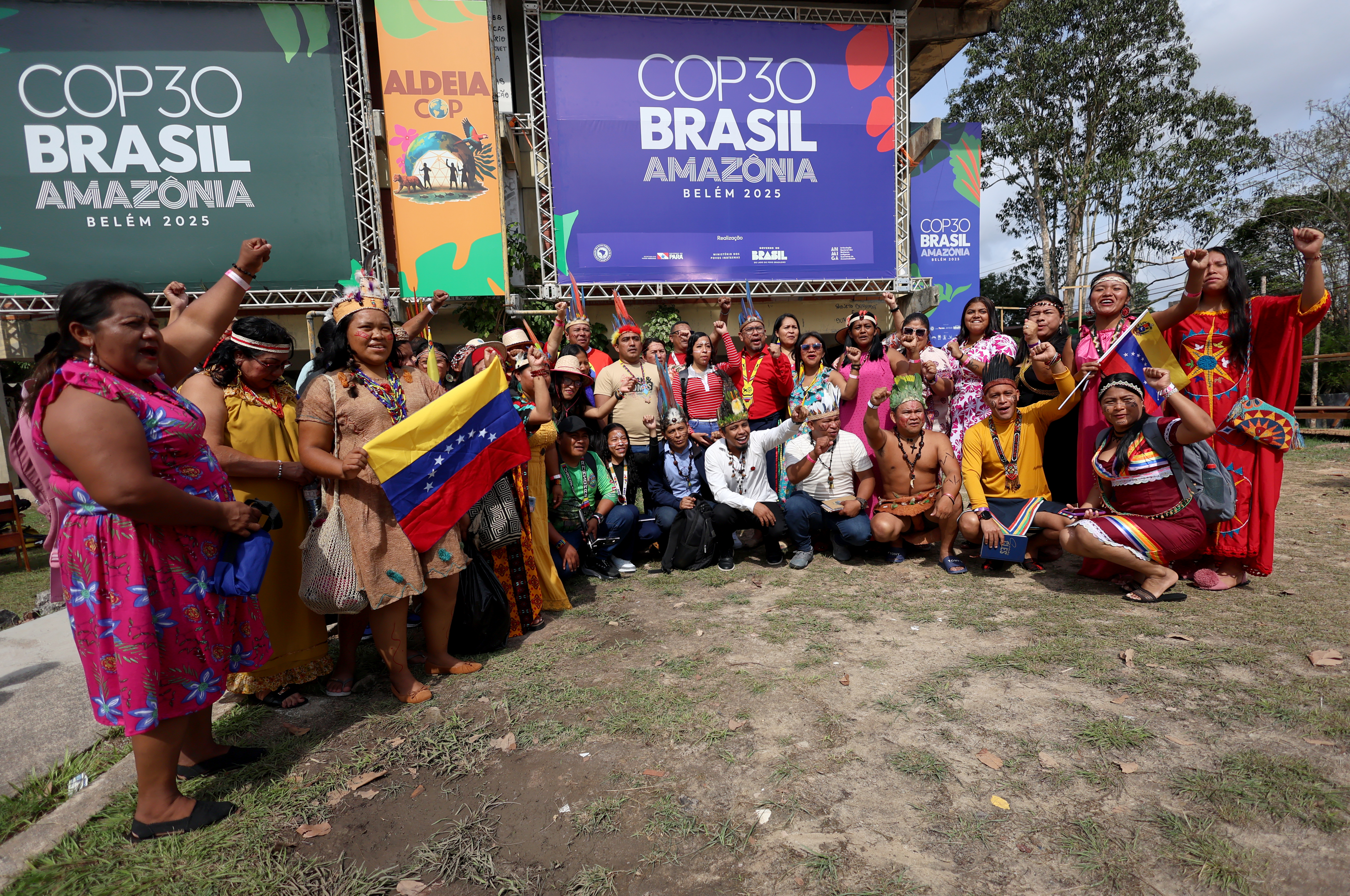 Indígenas amazónicos se manifiestan en la COP30
