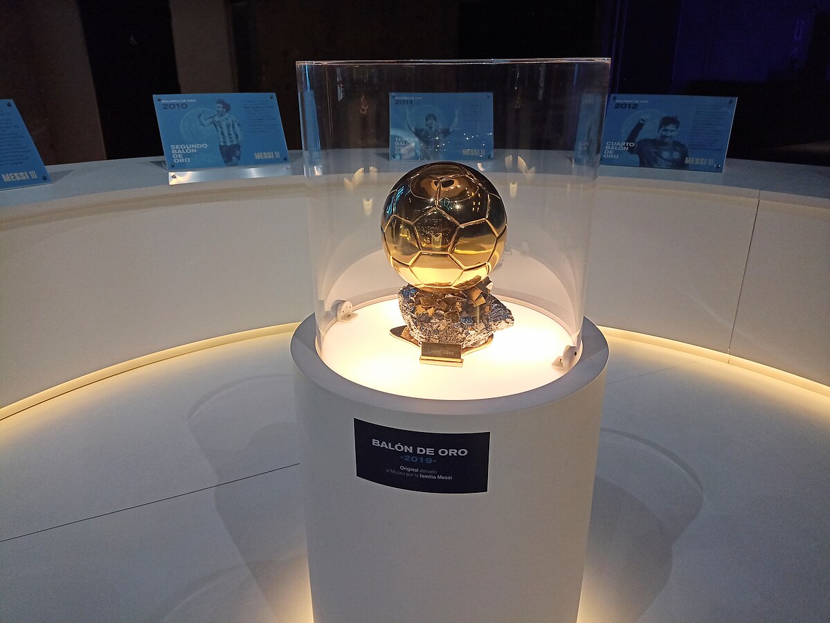 Balón de Oro 2025: Dembélé y Aitana Bonmatí coronan en París