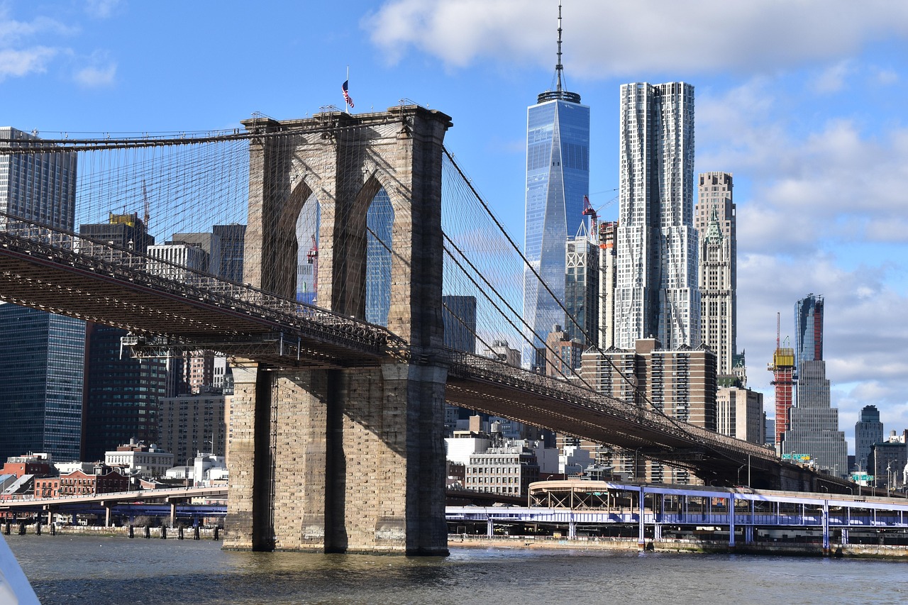 Buque Cuauhtemoc Choca contra Puente En Nueva York