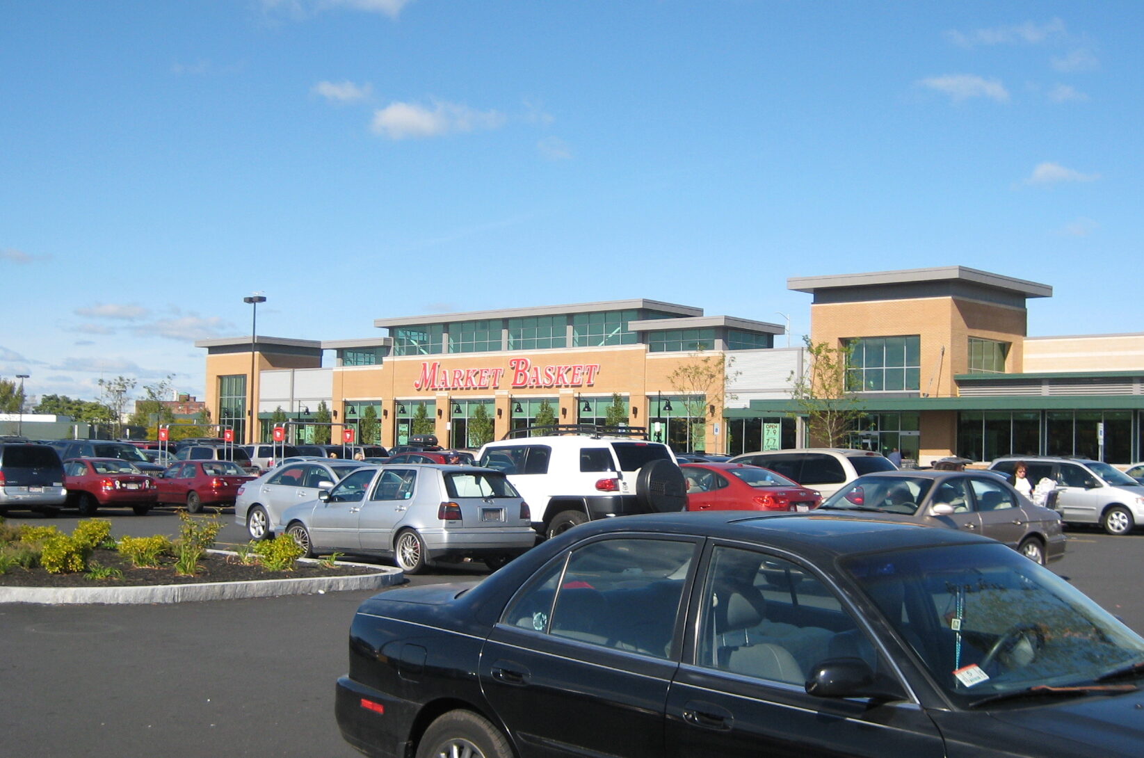 CEO de Market Basket es Suspendido en Medio de las Disputas Internas