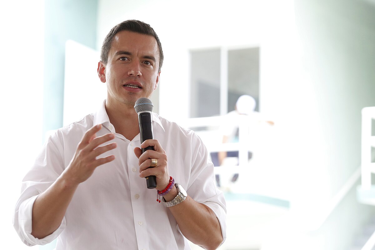 Daniel Noboa sale ileso tras ataque en medio de protestas