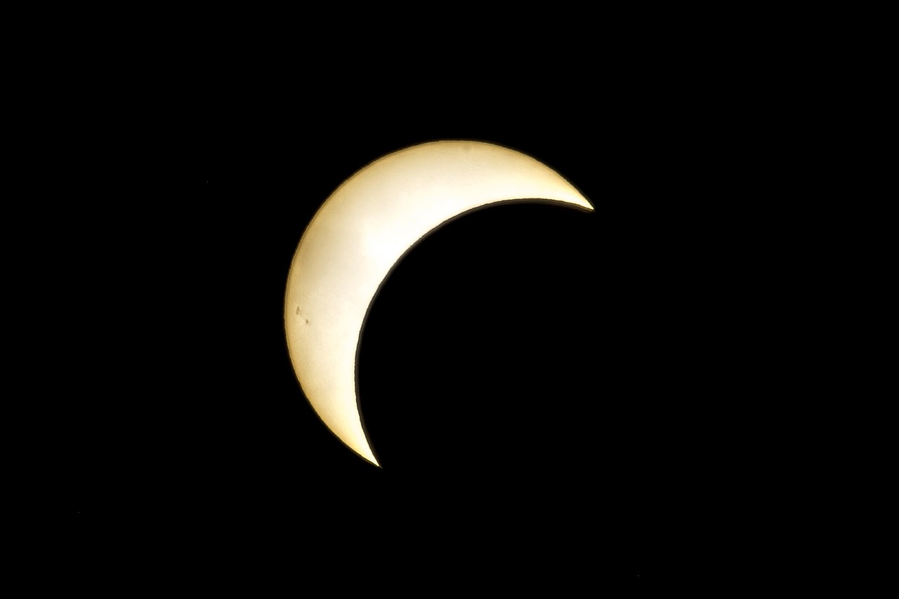 Se Espera un Eclipse Solar Parcial este Fin de Semana
