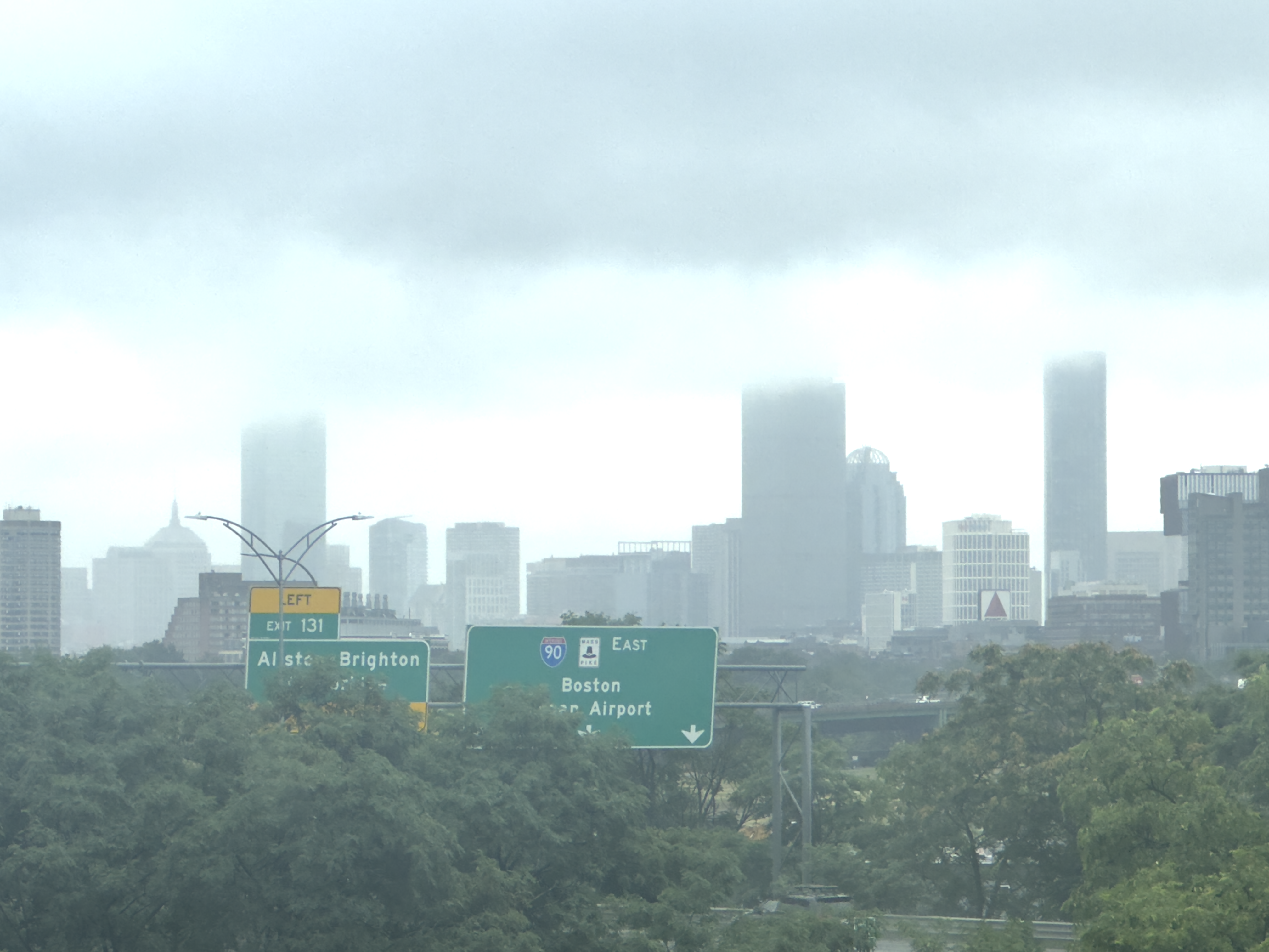 El Clima: Vaguada Historica Causa Retrasos en Boston