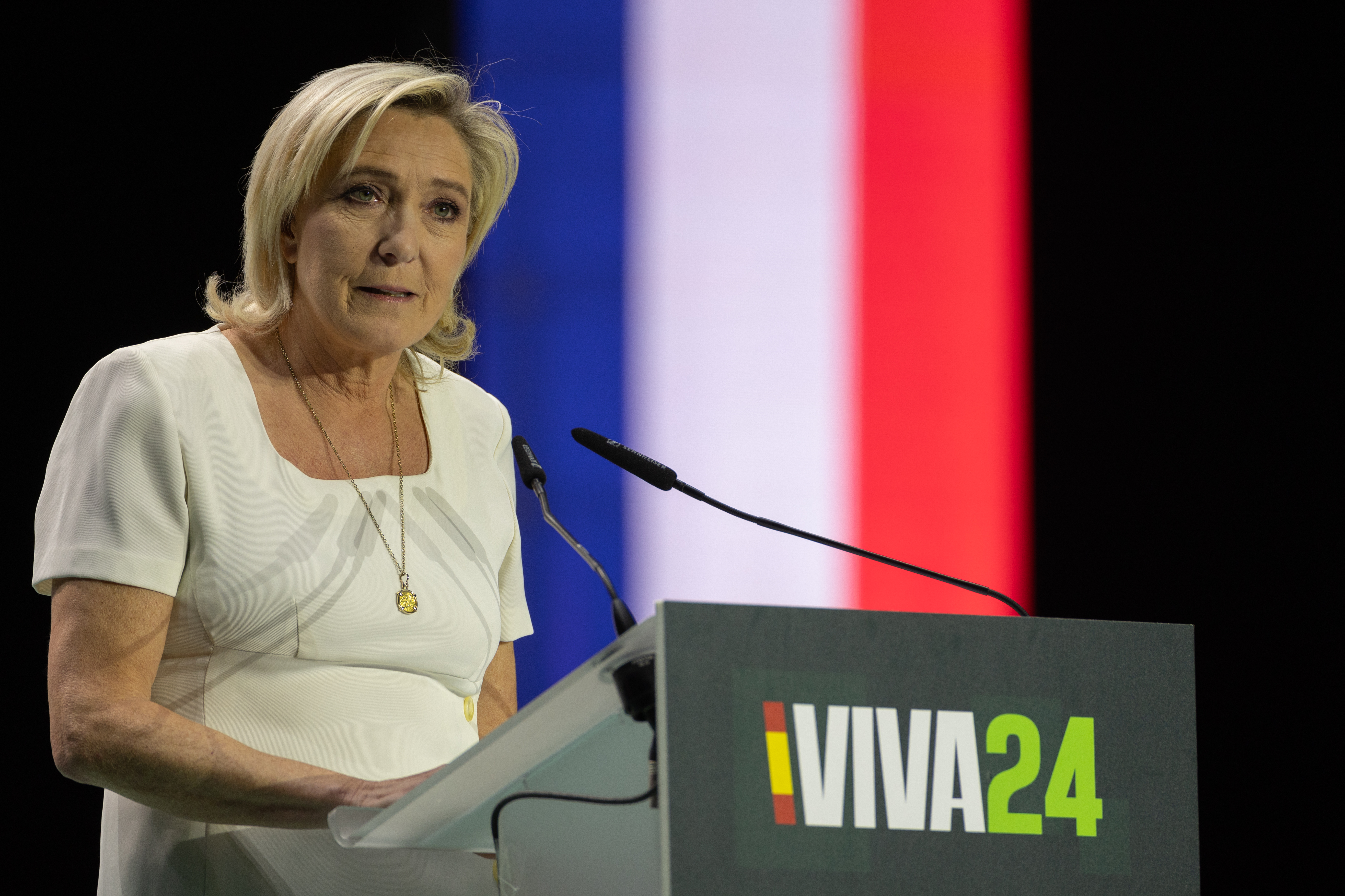 Marine Le Pen Condenada por Malversación y Descalificada de las Elecciones en Francia