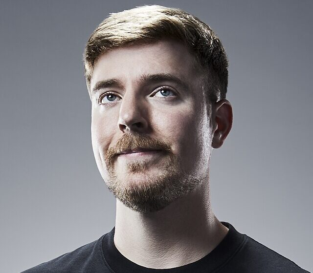 MrBeast genera furor al decir que "compró la NFL", pero era falso