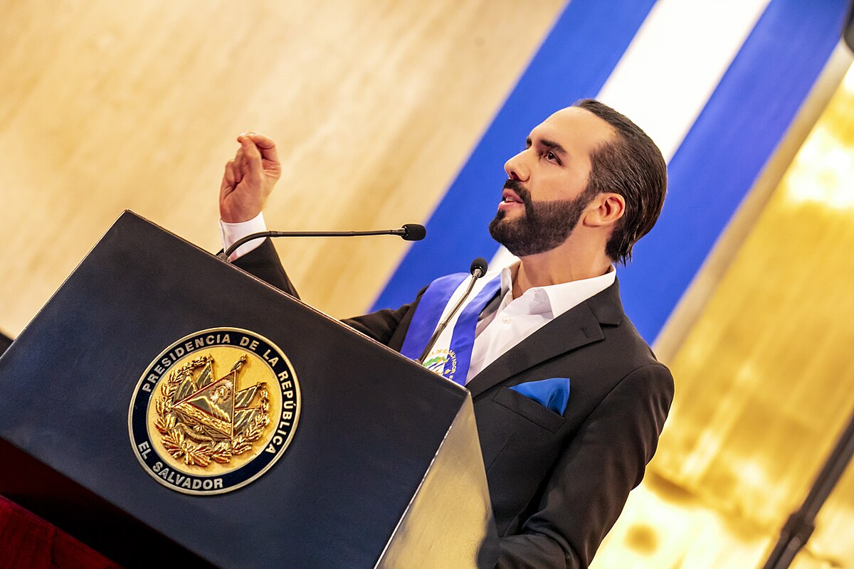 El Salvador: Nueva ministra impone disciplina en las escuelas