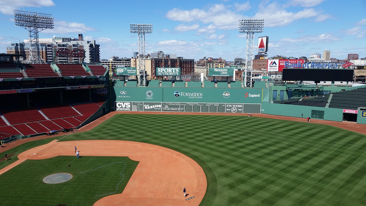 Nuevos Uniformes de los Red Sox da Homenaje a Fenway Park