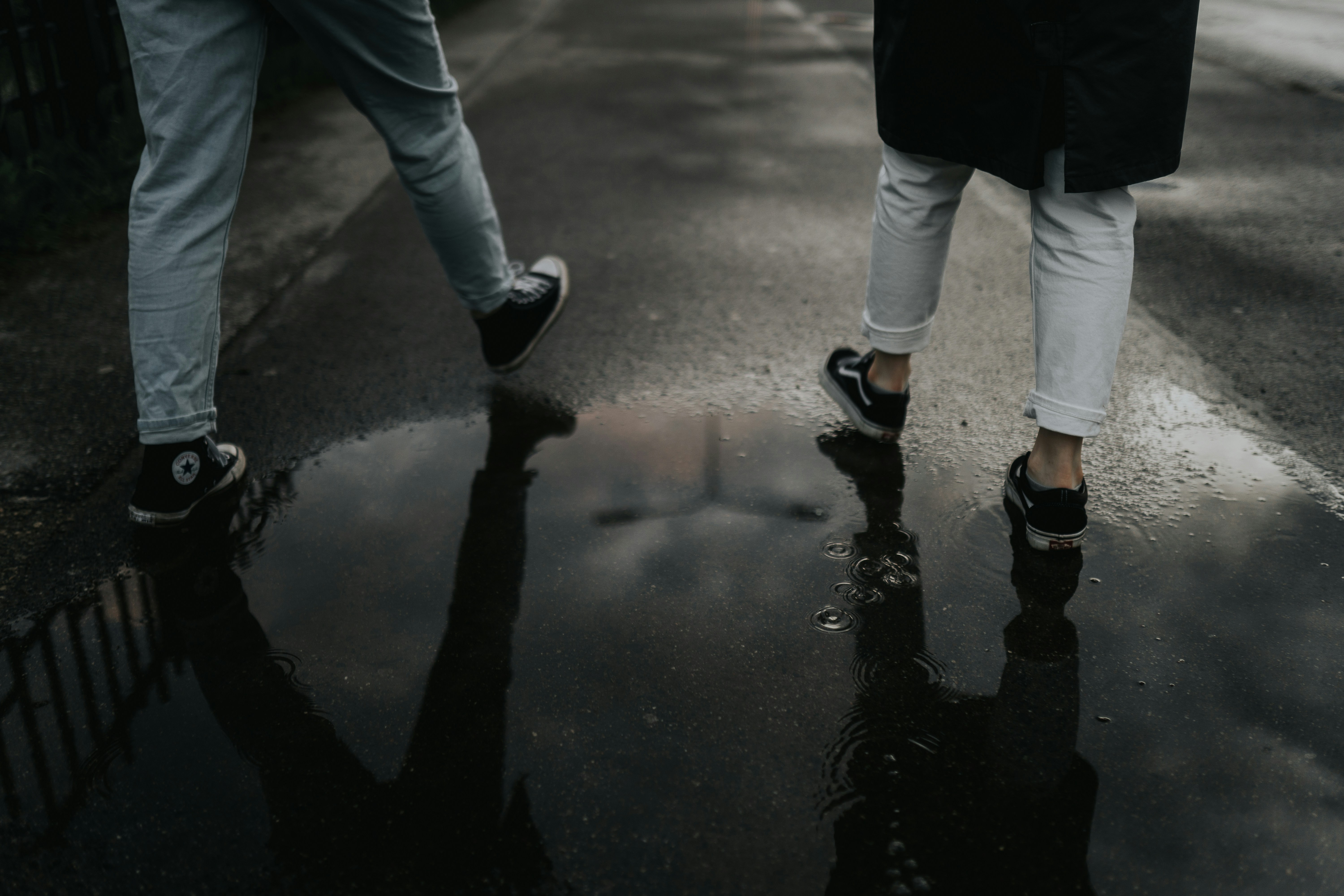 ICE ordena tobilleras electrónicas para miles de inmigrantes