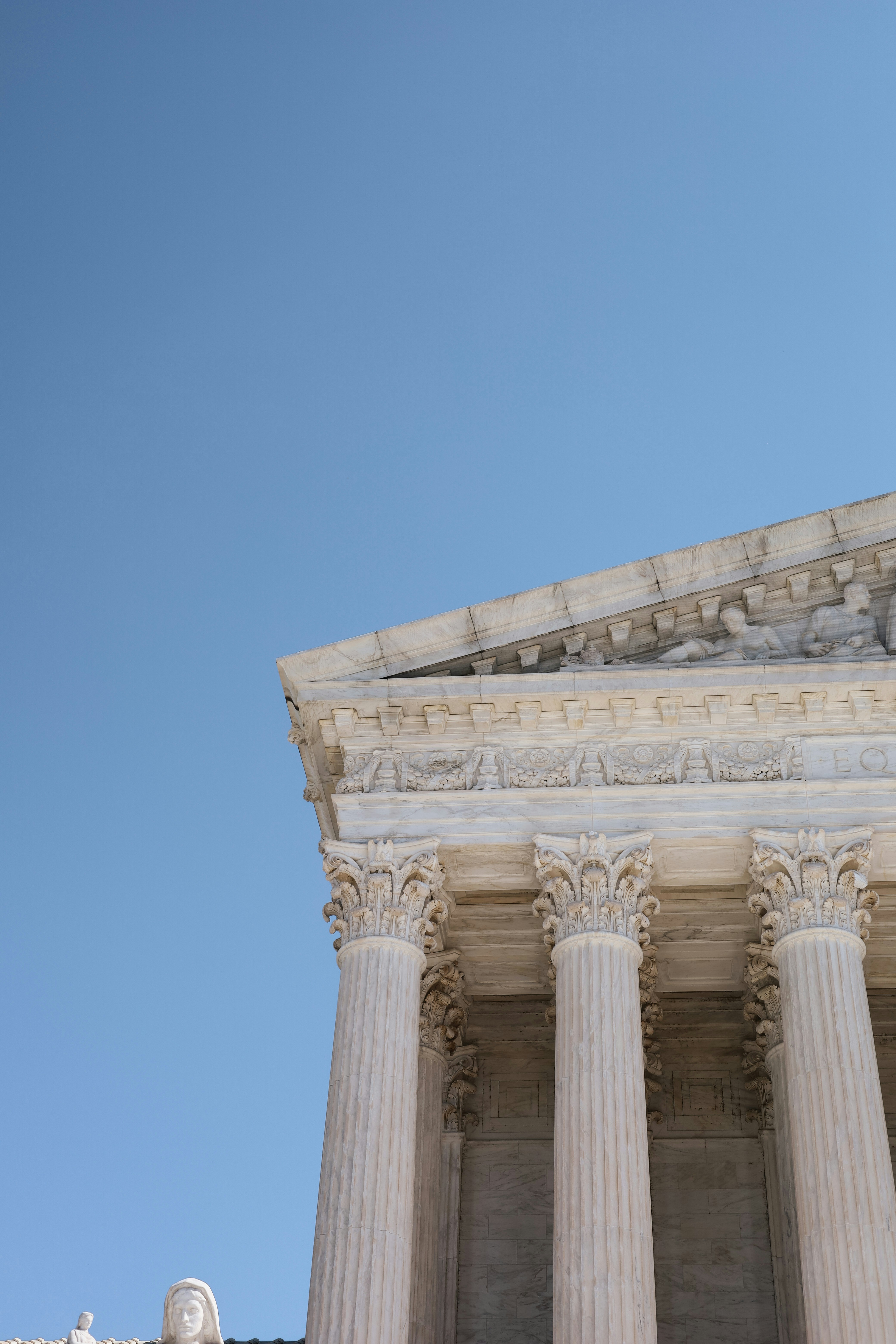 Venezolanos demandan a EE. UU. por fin del parole humanitario