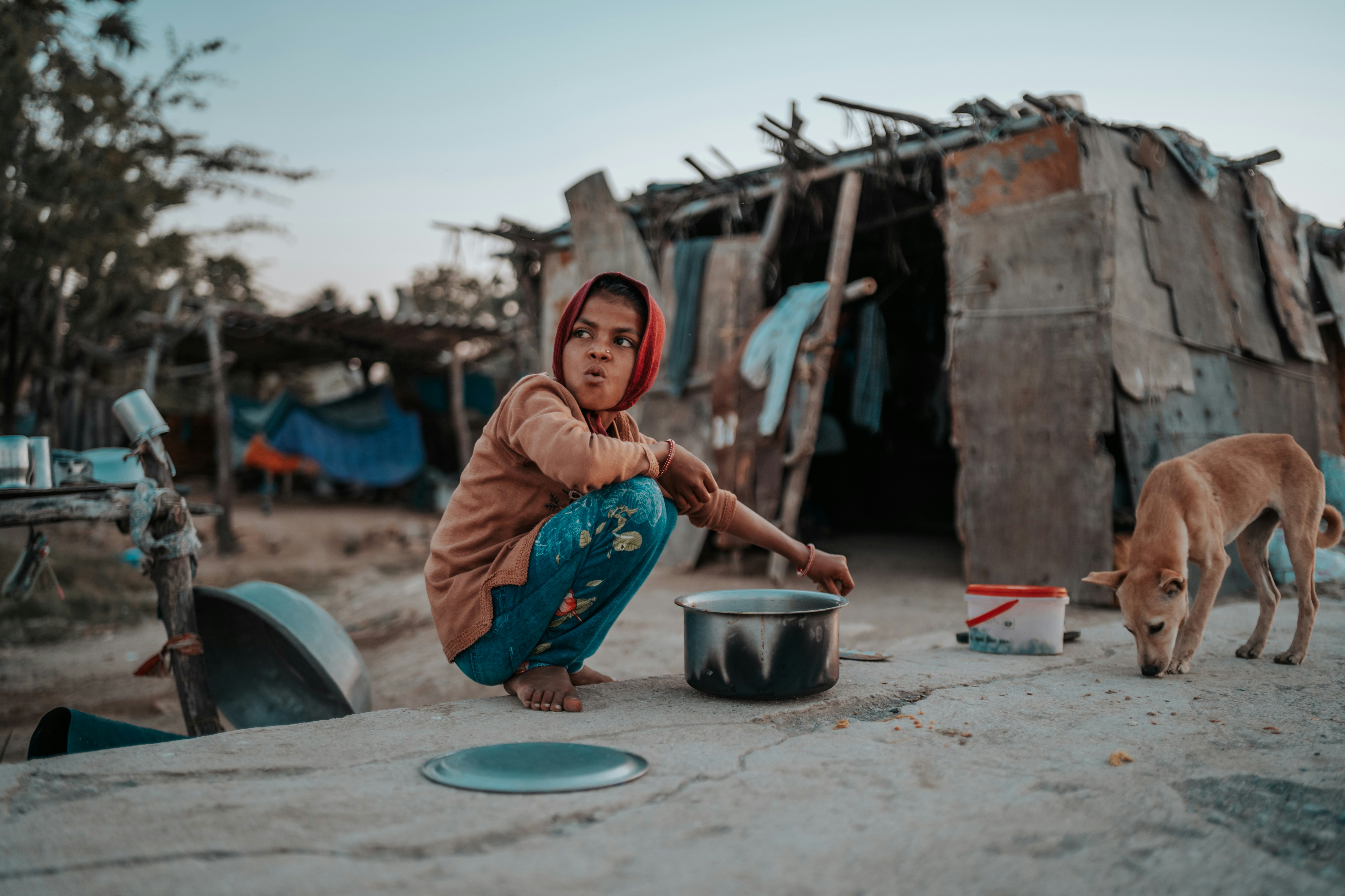 Gaza recibe ayuda alimentaria mientras los ataques continúan